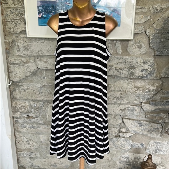 Old Navy Dresses & Skirts - Striped Swing Dress